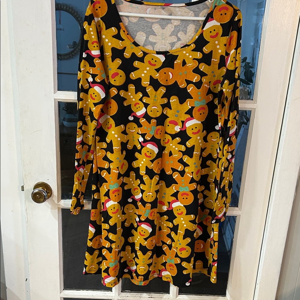 932. Tag Black and Yellow Gingerbread Dress
